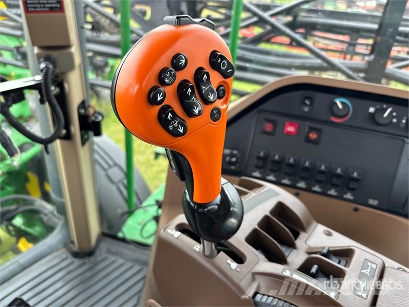 John Deere 4830 رشاشات ذاتية الحركة