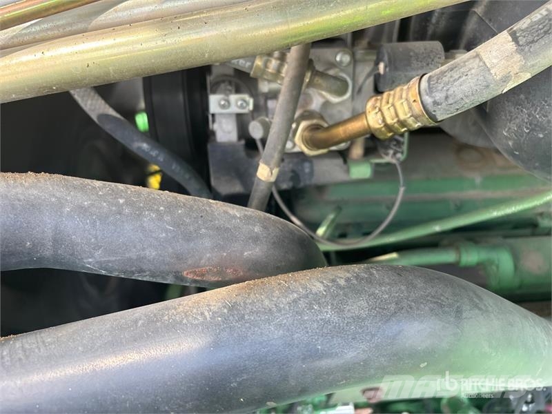 John Deere 4830 Savaeigiai purkštuvai