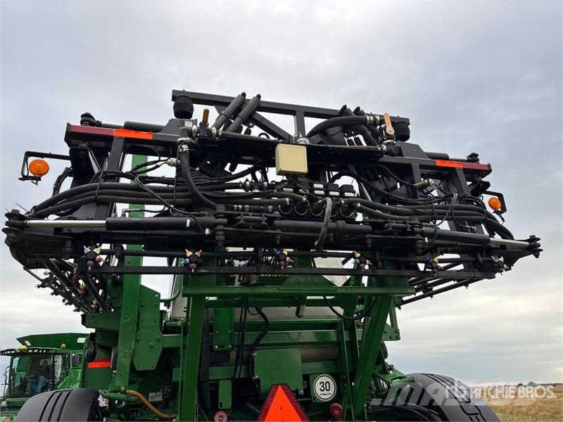 John Deere 4830 رشاشات ذاتية الحركة