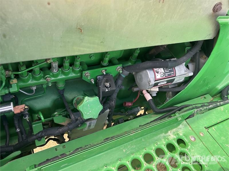John Deere 4830 Iseliikuvad pritsid