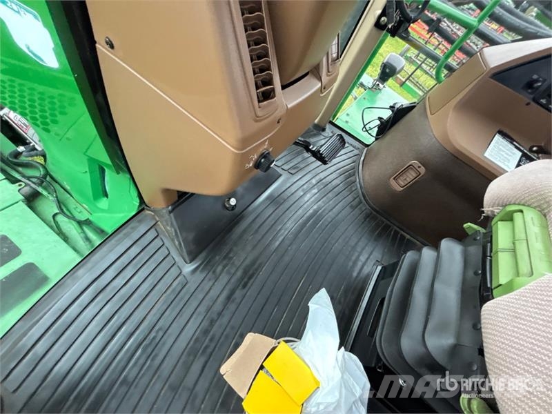 John Deere 4830 رشاشات ذاتية الحركة