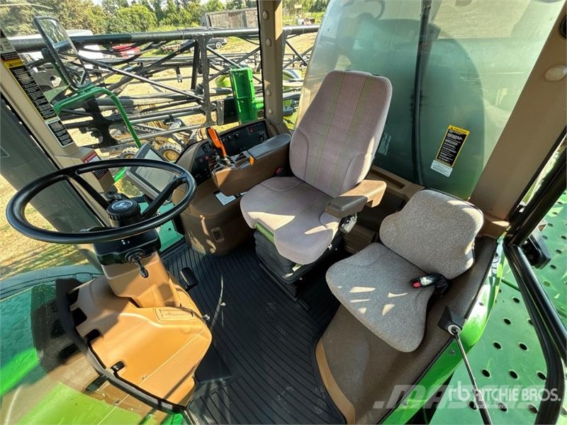 John Deere 4830 Iseliikuvad pritsid