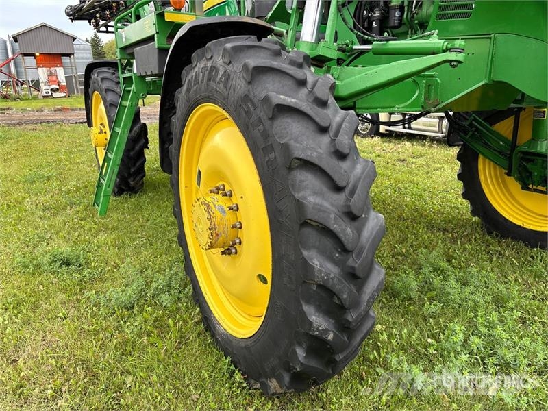 John Deere 4830 رشاشات ذاتية الحركة