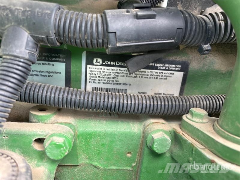 John Deere 4830 Iseliikuvad pritsid