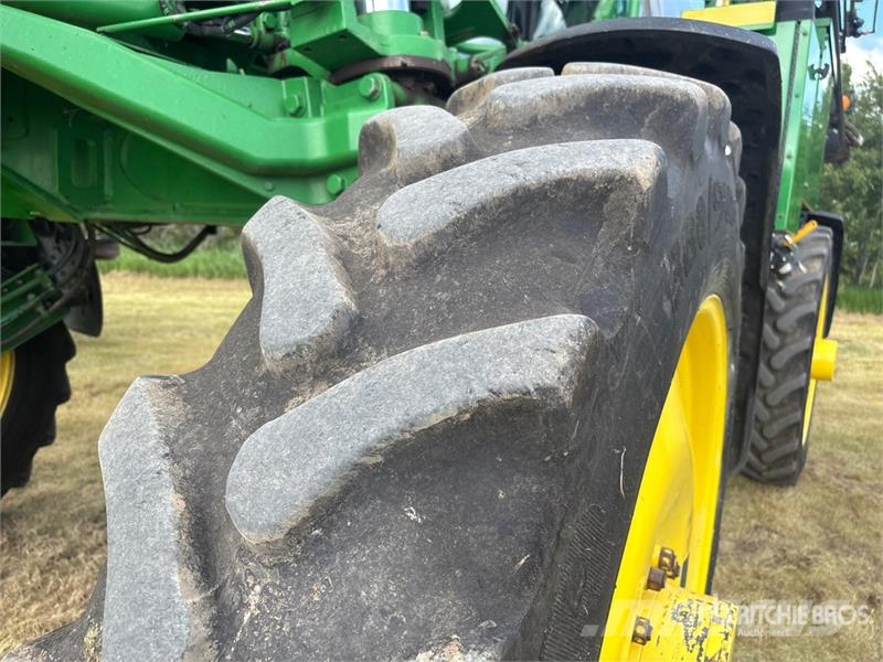 John Deere 4830 Iseliikuvad pritsid