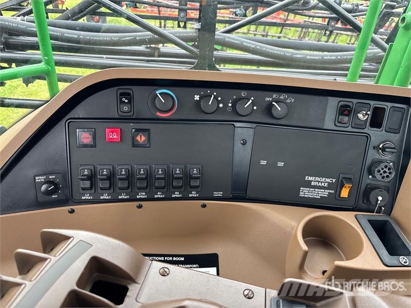 John Deere 4830 رشاشات ذاتية الحركة