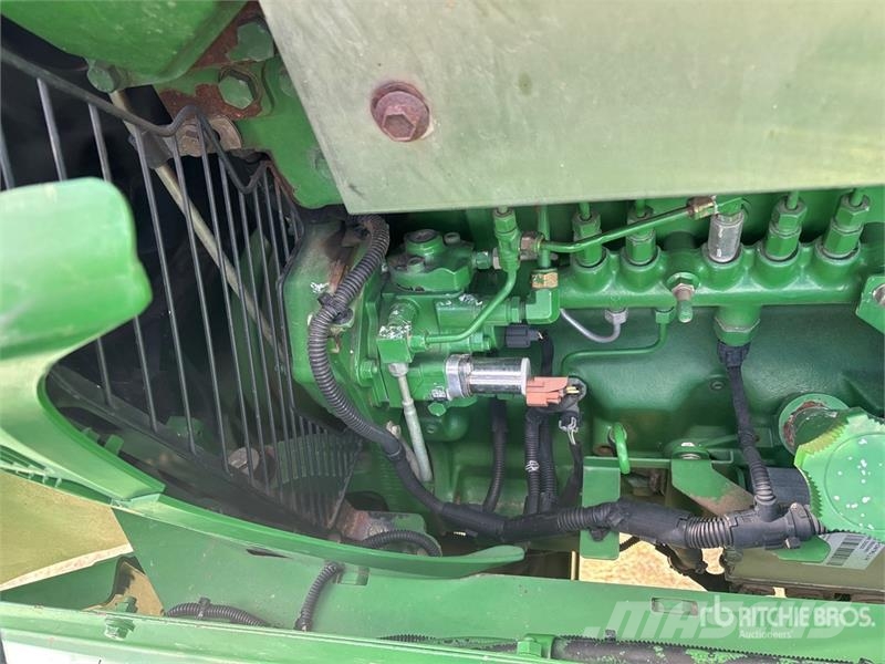 John Deere 4830 Savaeigiai purkštuvai