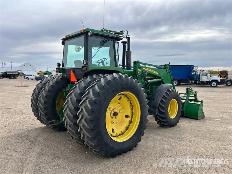 John Deere 4850 4WD Tractor Tractors