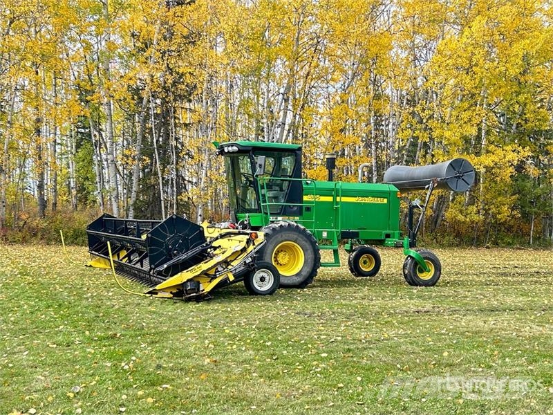 John Deere 4895 Svanser