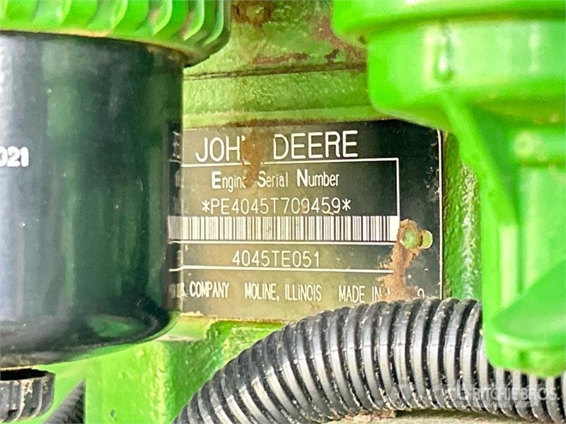 John Deere 4895 Svanser