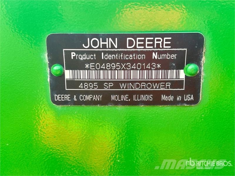 John Deere 4895 Svanser