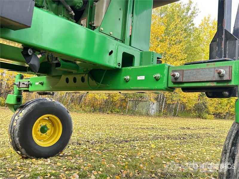 John Deere 4895 Svanser