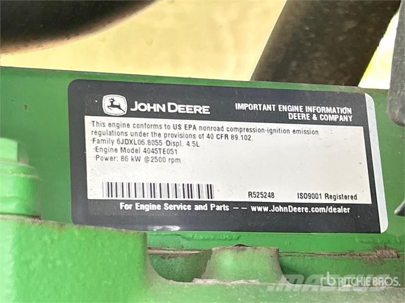 John Deere 4895 Svanser