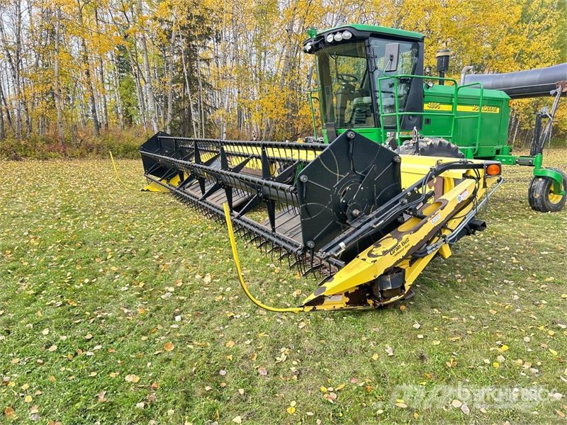 John Deere 4895 Svanser