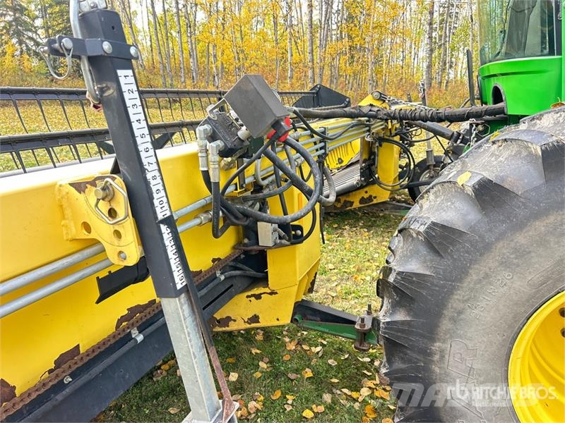 John Deere 4895 Svanser
