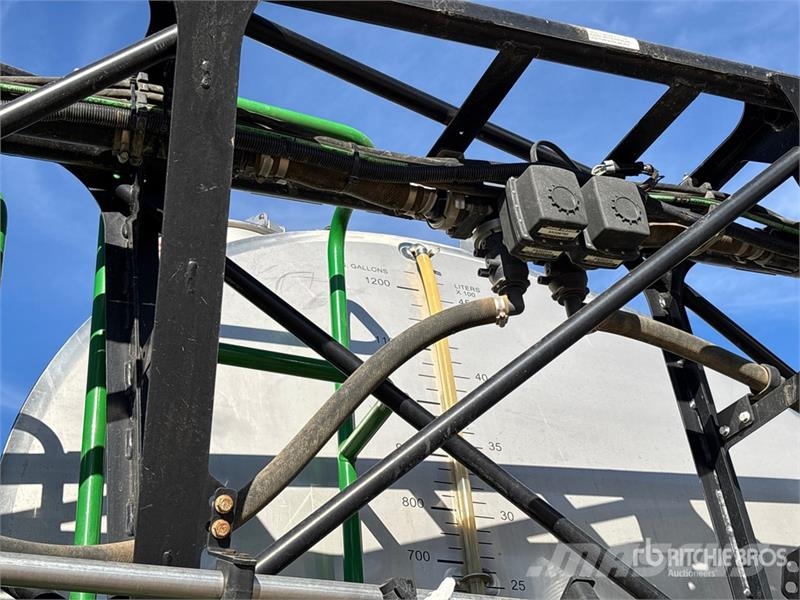 John Deere 4940 Самоходные опрыскиватели