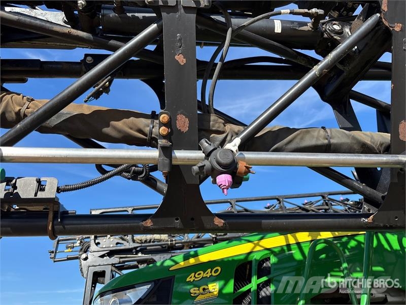 John Deere 4940 Самоходные опрыскиватели