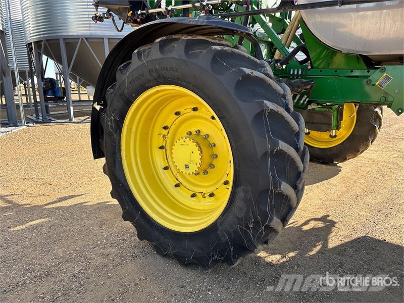John Deere 4940 Самоходные опрыскиватели