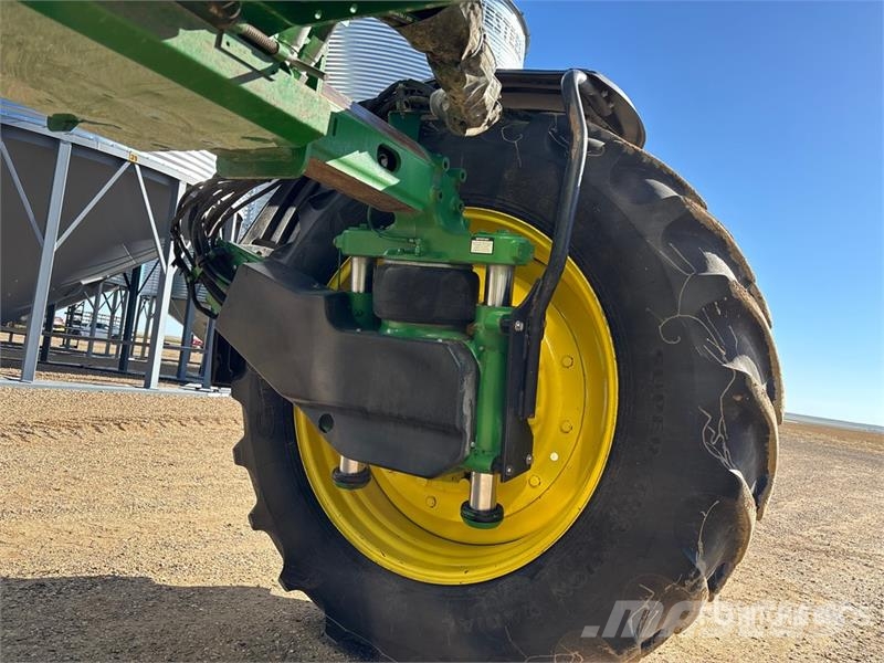 John Deere 4940 Самоходные опрыскиватели