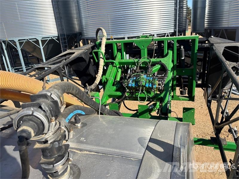 John Deere 4940 Самоходные опрыскиватели