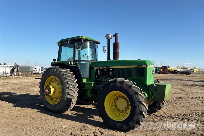 John Deere 4955 الجرارات