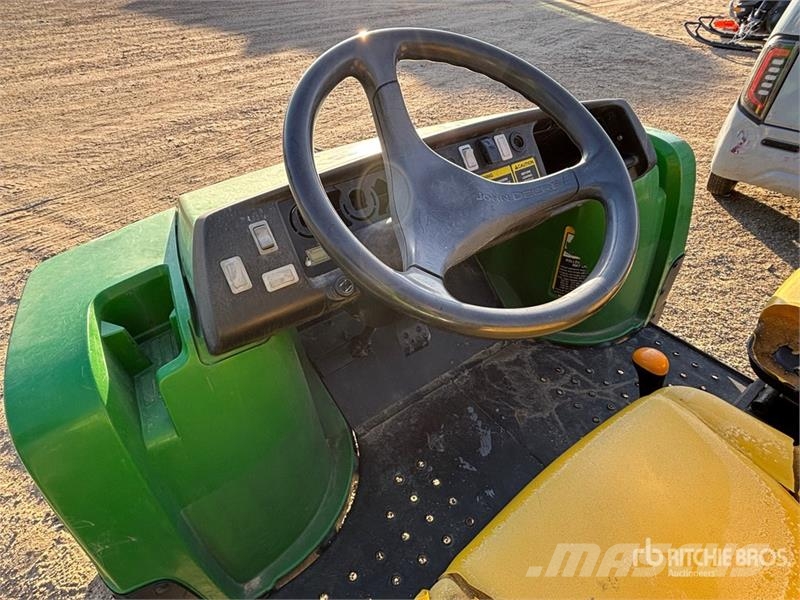 John Deere 4x2 Utility Vehicle Haszongépek