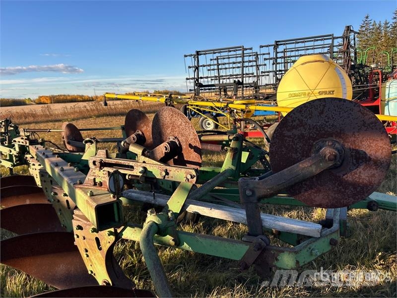 John Deere 5 Bottom Quantity of (2) 5-Bottom Breaking Plow Arados