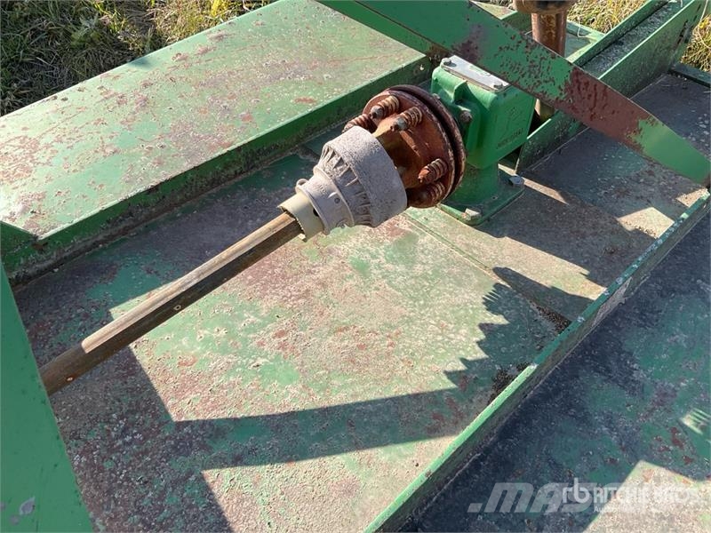 John Deere 513 5 ft 3-Point Hitch . Finishing Mower Kosilice i trimeri za grube terene