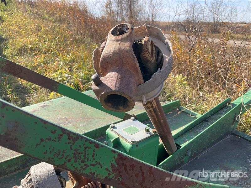 John Deere 513 5 ft 3-Point Hitch . Finishing Mower Kosilice i trimeri za grube terene