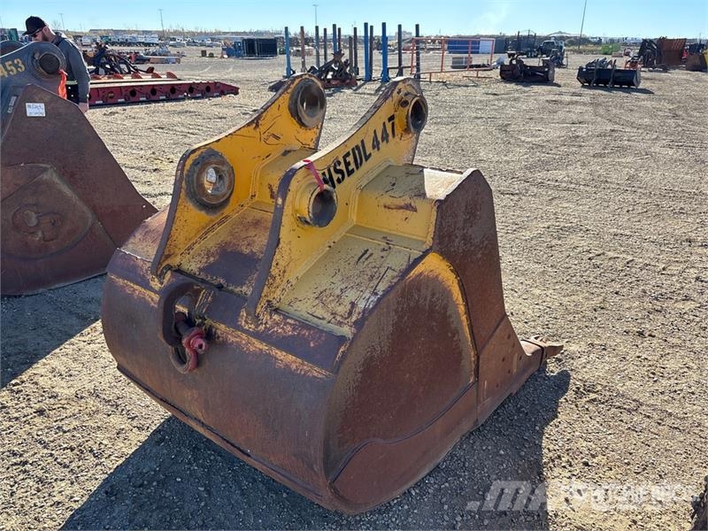 John Deere 52 in Digging Pin Grab Excavator Bucket - Fits 300 Łyżki do ładowarek