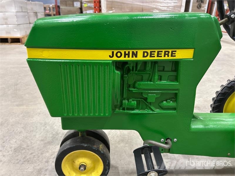 John Deere 520 Pedal Tractor Outras máquinas agrícolas