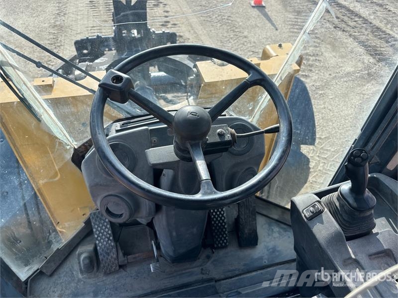 John Deere 544 K Wheel Loader Naudoti ratiniai krautuvai