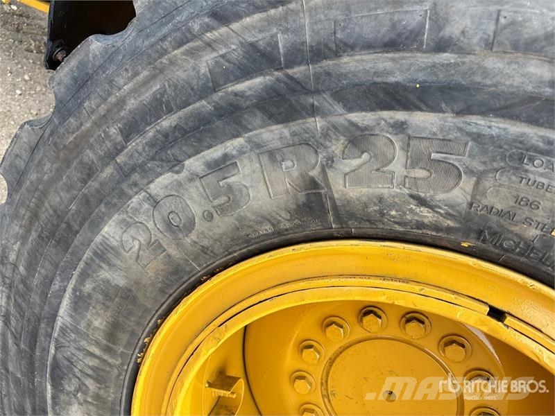 John Deere 544 K Wheel Loader Naudoti ratiniai krautuvai