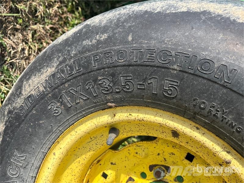 John Deere 567 محزمات مستديرة
