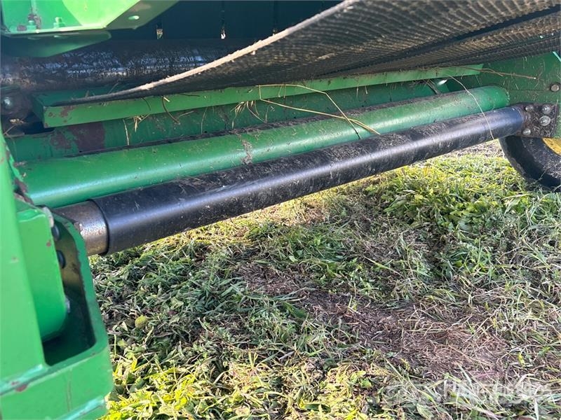 John Deere 567 محزمات مستديرة