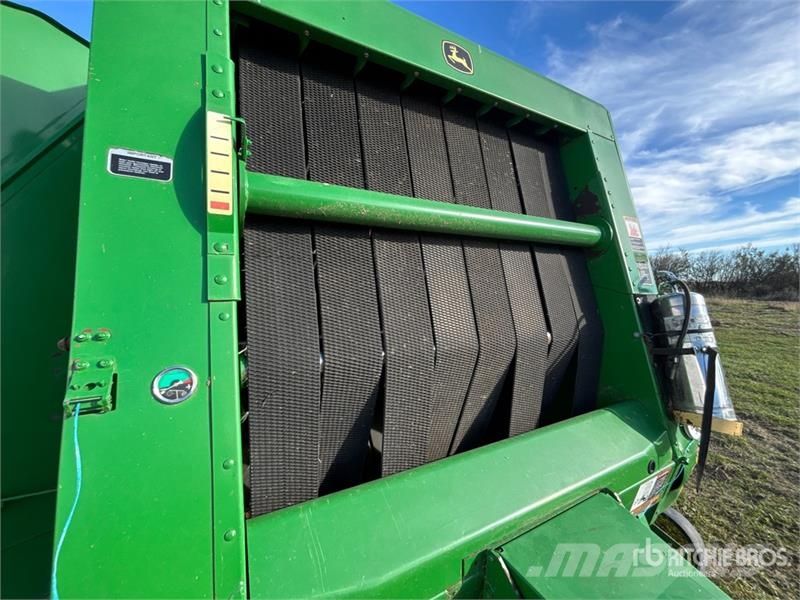 John Deere 567 محزمات مستديرة