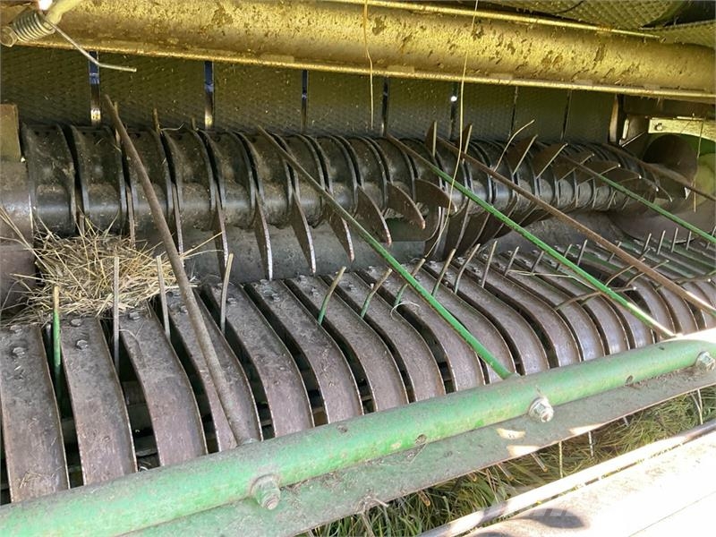 John Deere 568 Prese/balirke za rolo bale