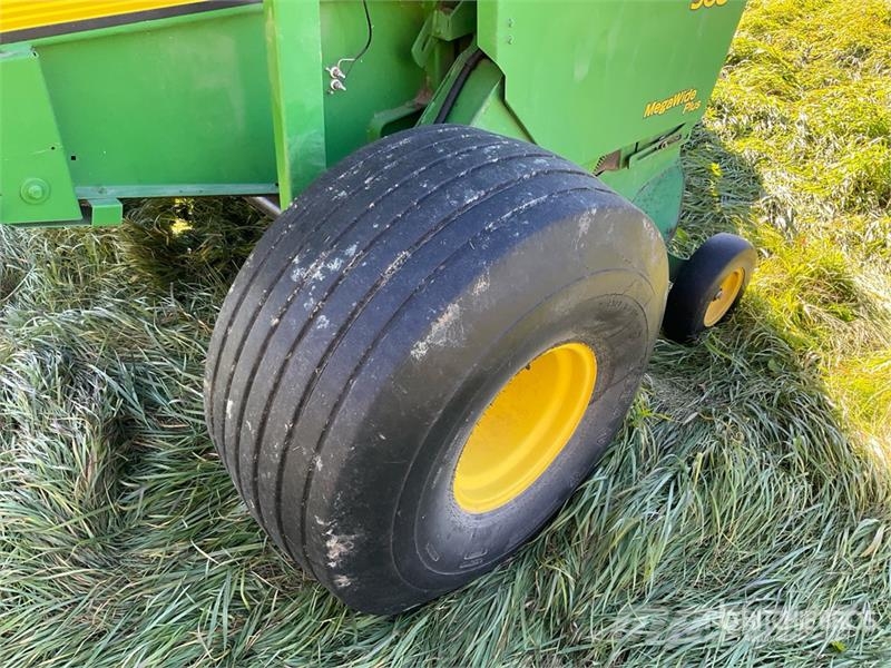 John Deere 568 Prese/balirke za rolo bale