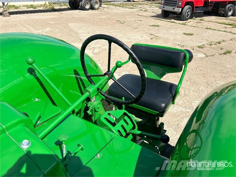 John Deere 60 2WD Antique Tractor Traktoren