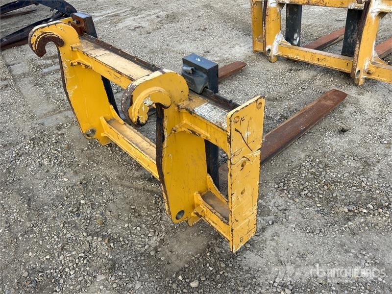 John Deere 60 in Wheel Loader Forks شوكات