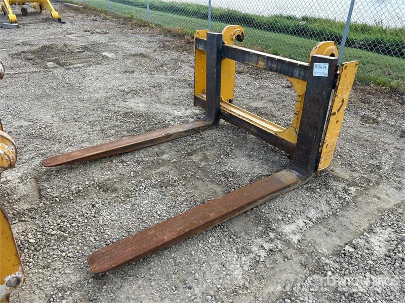 John Deere 60 in Wheel Loader Forks شوكات