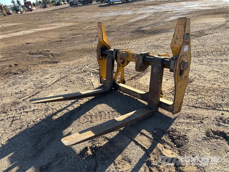John Deere 60 in Wheel Loader Forks - Fits John Deere 724K Vorken