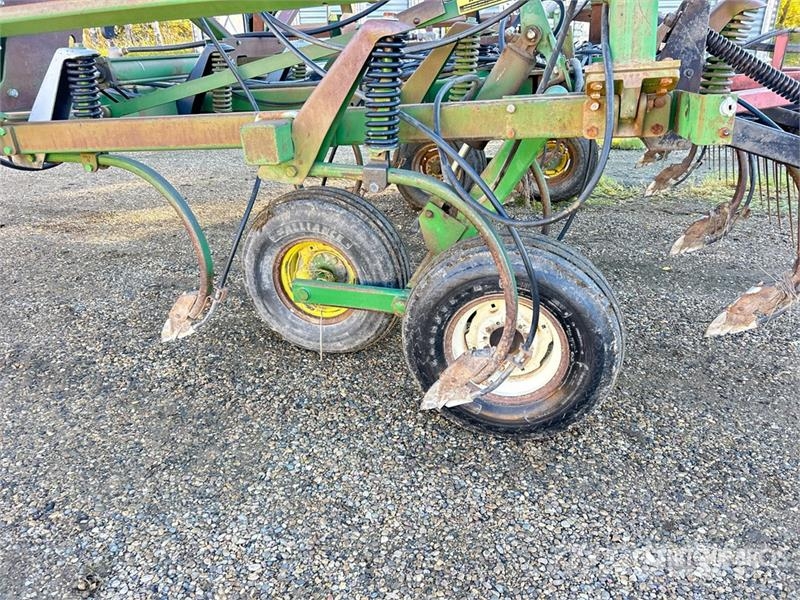 John Deere 610 32 ft Chisel Plow Arados de cinzel