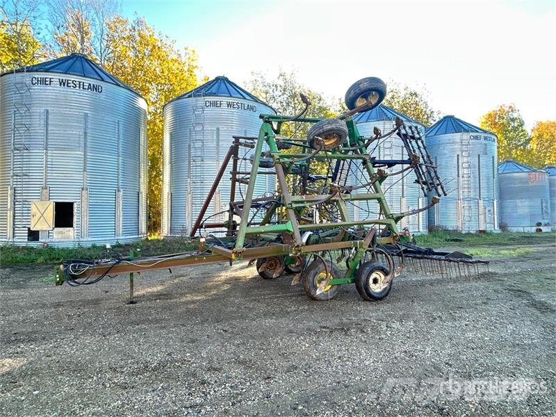 John Deere 610 32 ft Chisel Plow Arados de cinzel