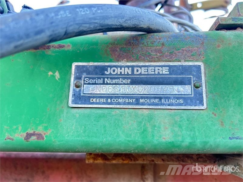 John Deere 610 32 ft Chisel Plow Arados de cinzel
