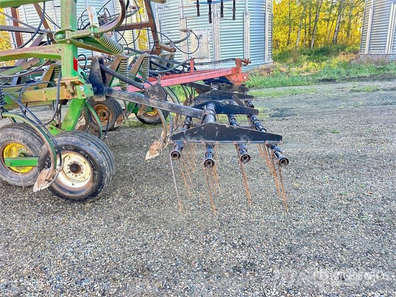 John Deere 610 32 ft Chisel Plow Arados de cinzel