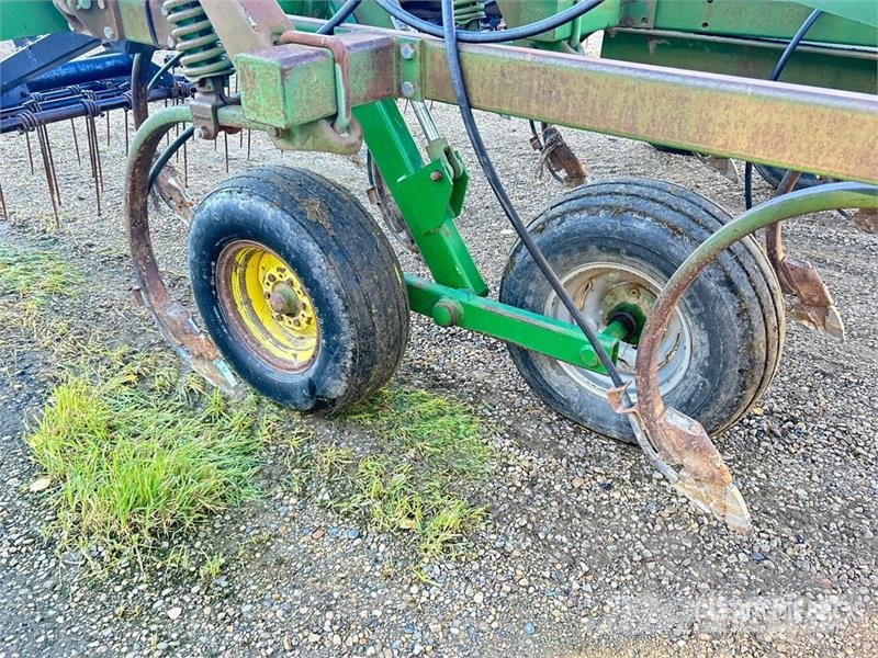 John Deere 610 32 ft Chisel Plow Arados de cinzel