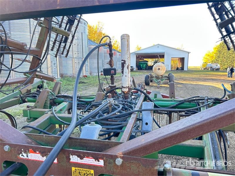 John Deere 610 32 ft Chisel Plow Arados de cinzel