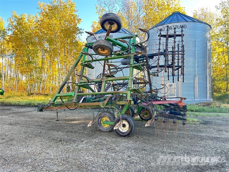 John Deere 610 32 ft Chisel Plow Arados de cinzel