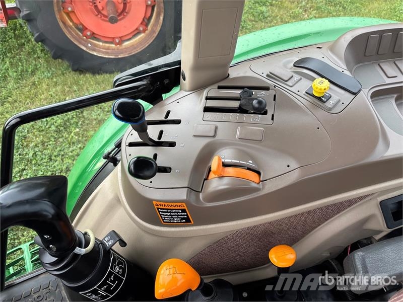John Deere 6140D トラクター